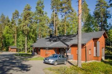 Фото номера Просторная вилла с 1 спальней и сауной Курортные отели Holiday Centre Huhmari г. Хухмарисваара 2