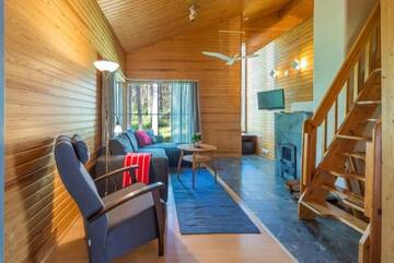 Фото номера Просторная вилла с 1 спальней и сауной Курортные отели Holiday Centre Huhmari г. Хухмарисваара 3