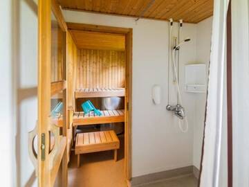 Фото номера Вилла с сауной (2 взрослых + 2 детей) Курортные отели Holiday Centre Huhmari г. Хухмарисваара 6